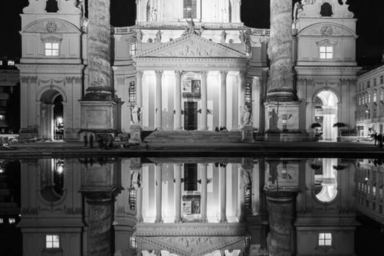 Langzeitbelichtung der Karlskirche