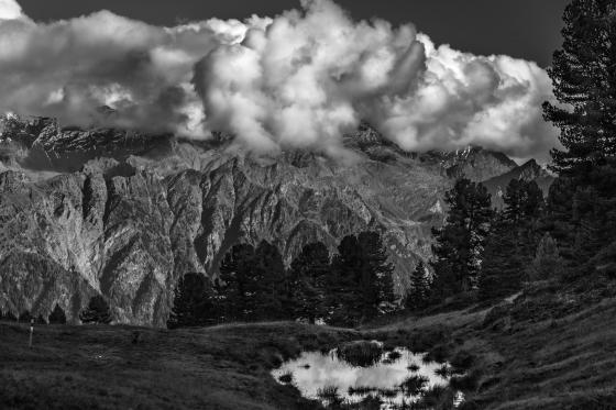 Wolke in Pfütze
