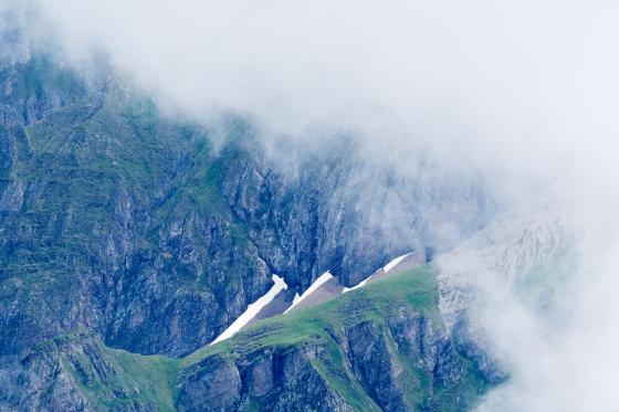letzte Schneefelder