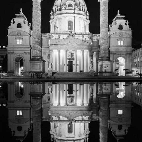 Langzeitbelichtung der Karlskirche