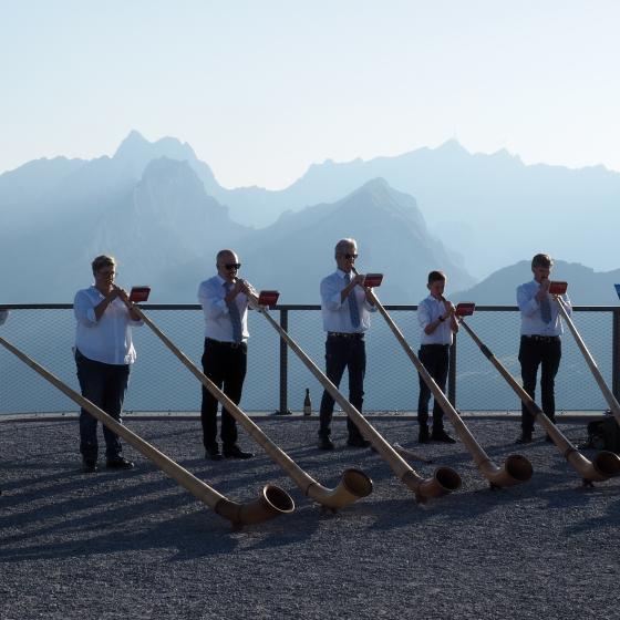 Alphornpieler auf dem Hohen Kasten